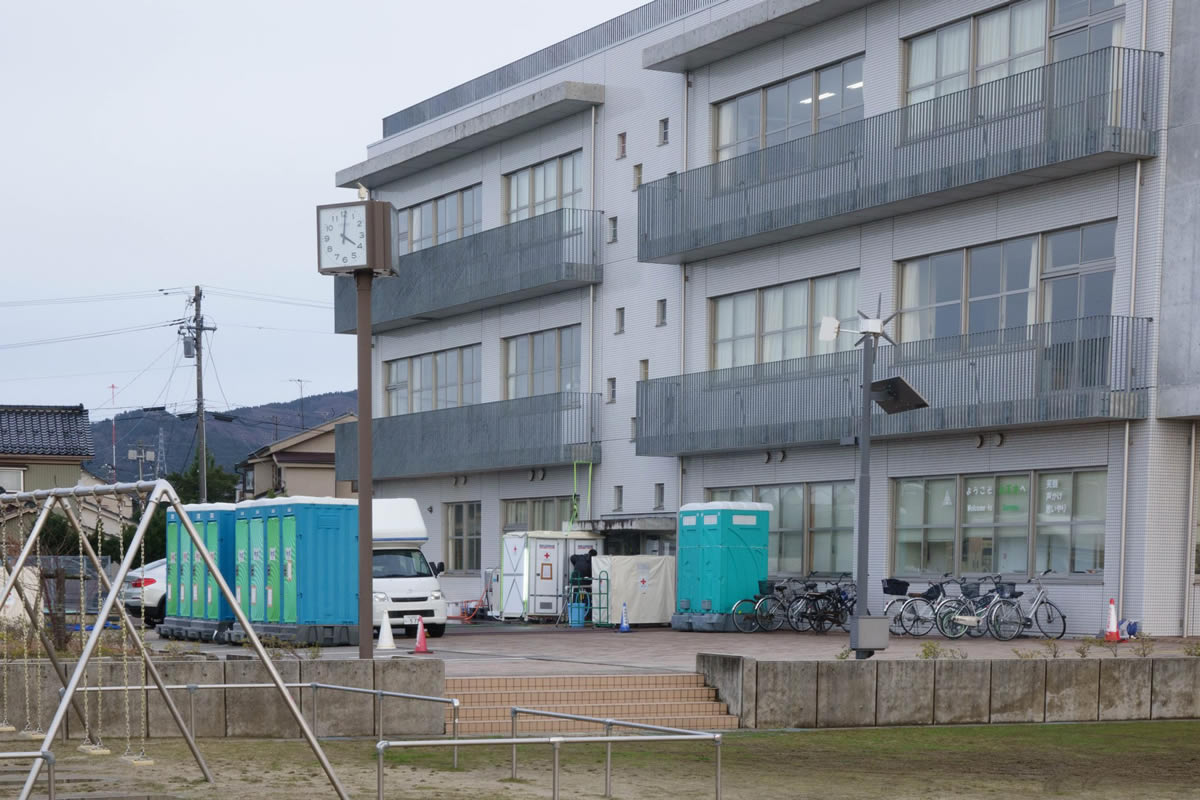 避難所になっている七尾市立山王小学校